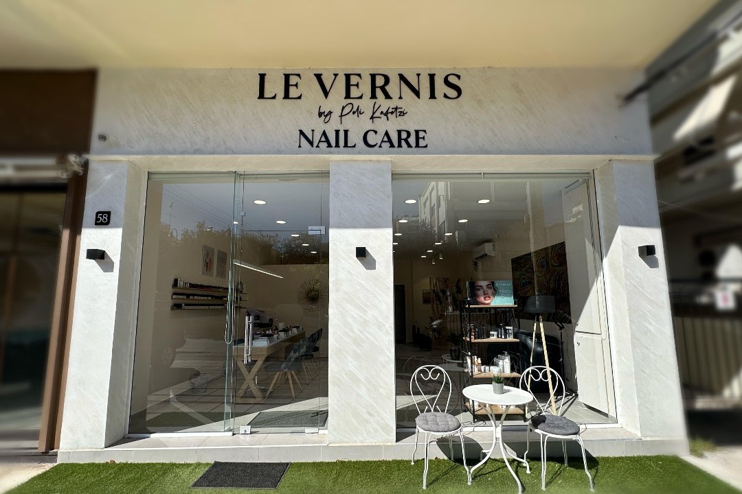 Le Vernis Nail Care, Glyfada, Attica