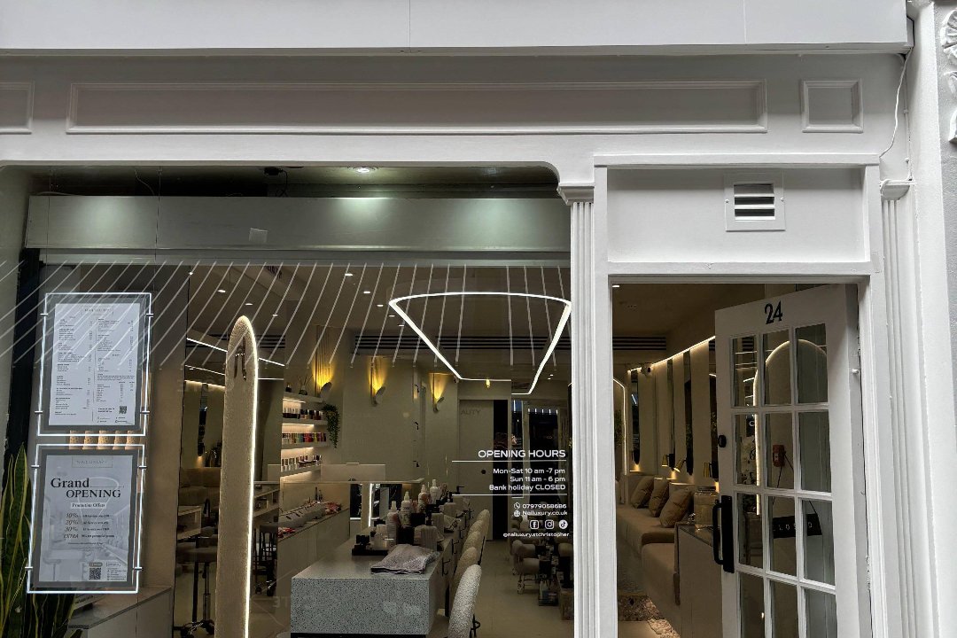 Nailuxury Beauty Bar, Wigmore Street, London