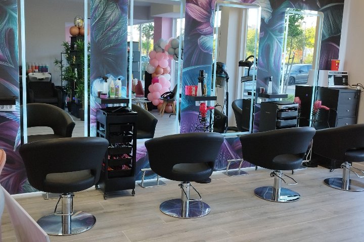 Glez Beauty Salon - Onglerie Local 2 - Photo de galerie - OneBooking