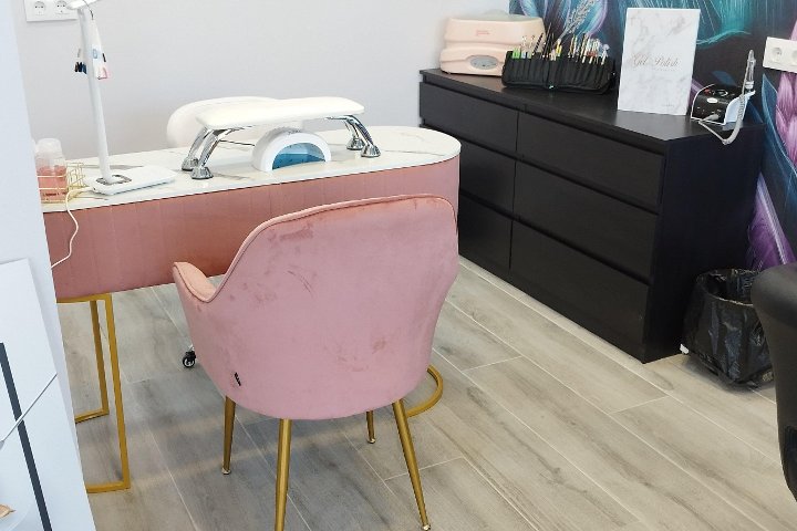Glez Beauty Salon - Onglerie Local 2 - Photo de galerie - OneBooking