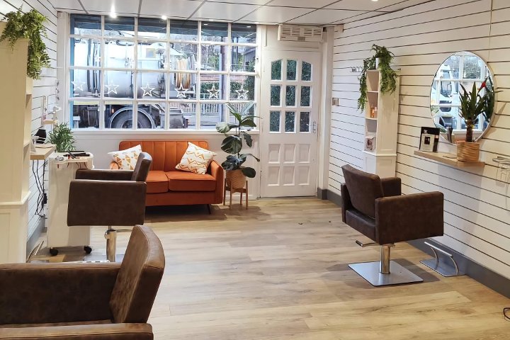 Alexa Nails - Onglerie 8 Stainbeck Avenue - Photo de galerie - OneBooking
