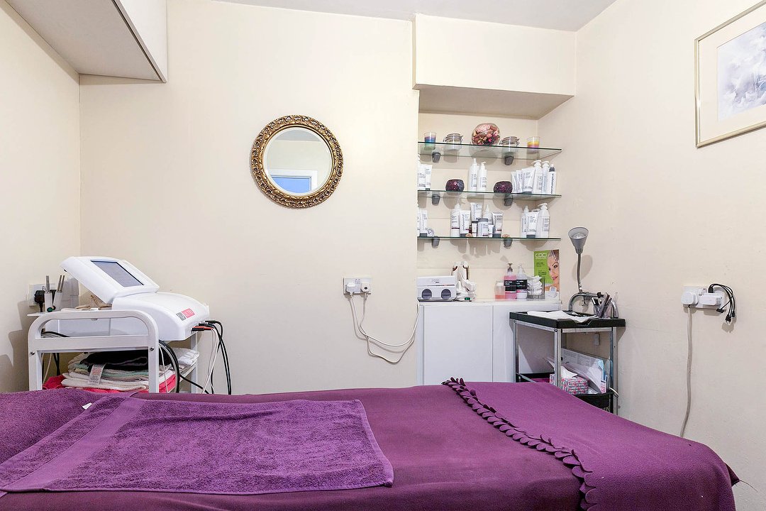 Mode Beauty at McKensie Knight, Newington, Edinburgh