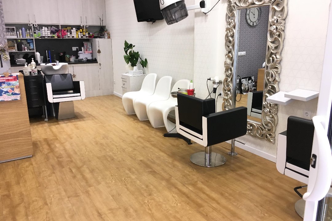 Elegance Peluquería, Can Vidalet, Provincia de Barcelona