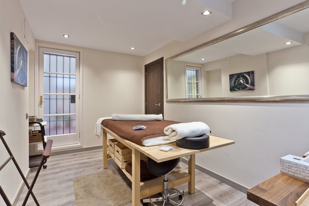 Man Cave, Girona, Barcelona