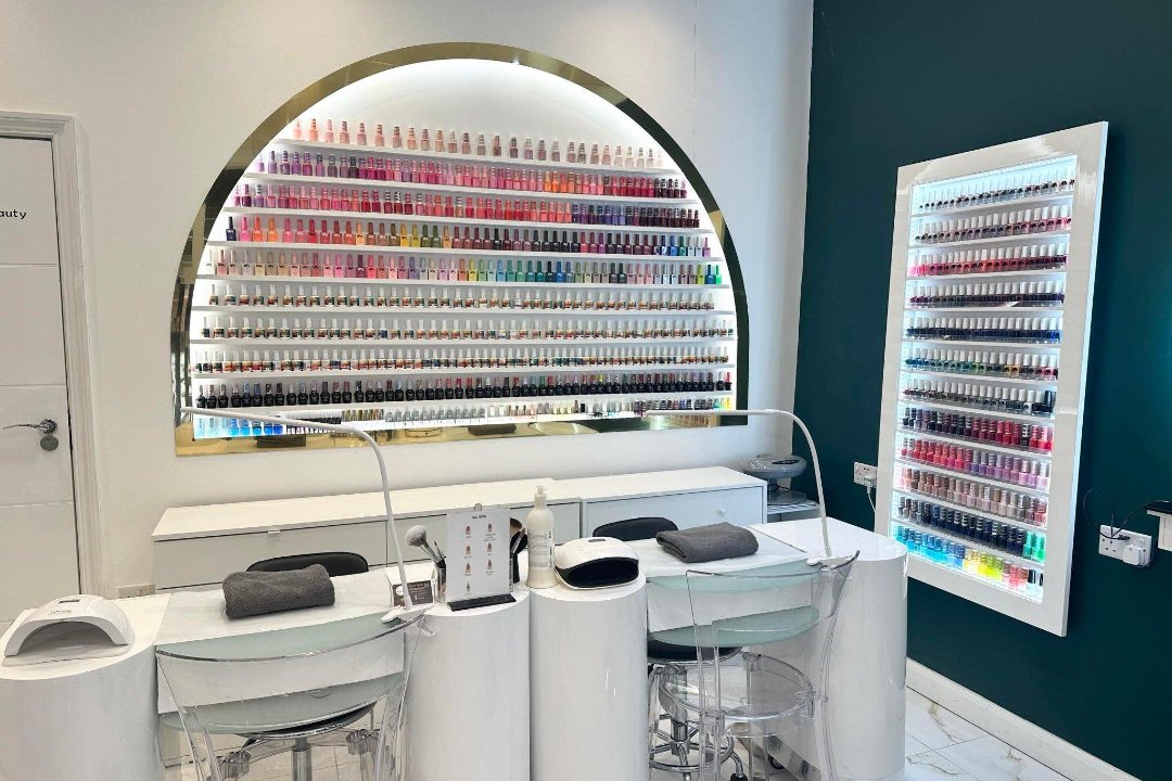 NMK Nails, Waterlow Park, London