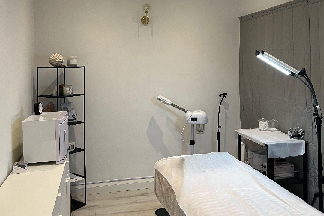 EA Beauty & Aesthetics, Boston Manor House, London