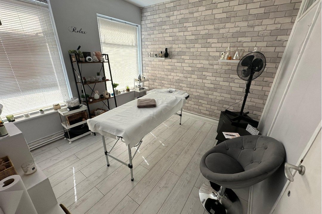 Prestige Massage Clinic, The Mall Romford, London