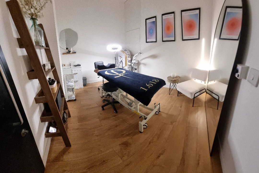 Bold Brows by Daniela - 2, Mill Hill, London