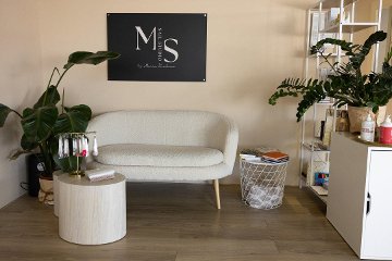 MS NAIL STUDIO