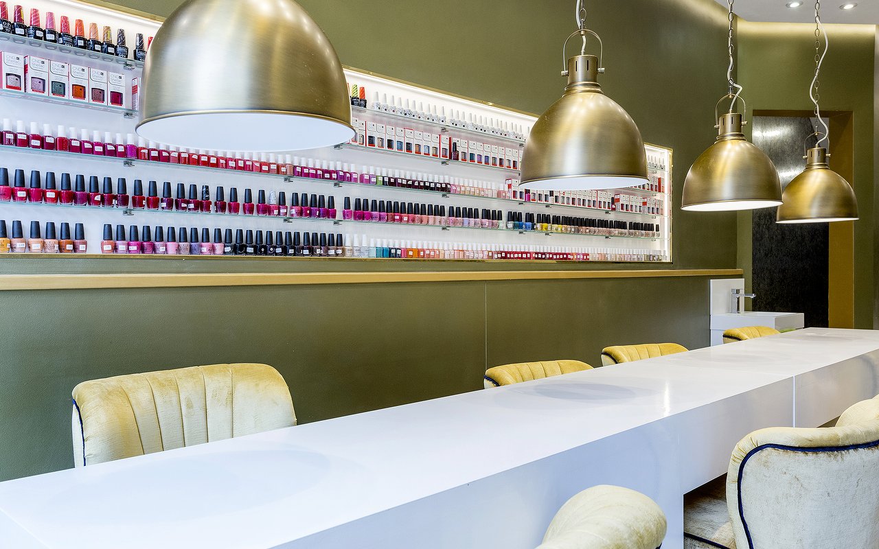 Eyebrow & Eyelash Tinting near Kensington Palace, London Treatwell