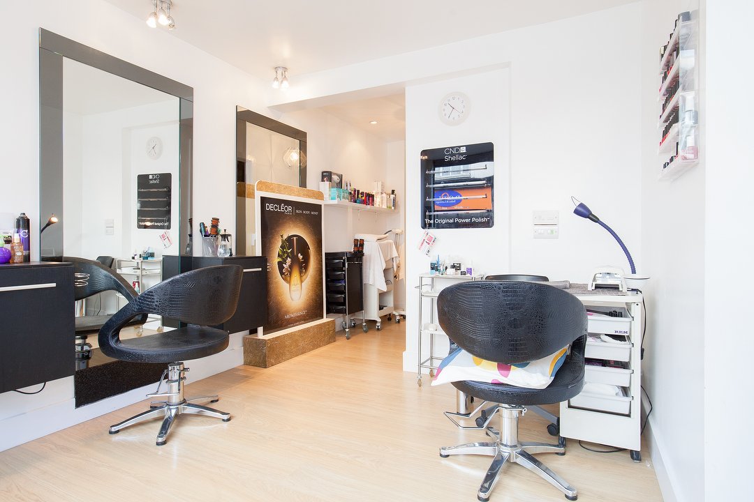 Aura Beauty & Hair, Hanwell, London