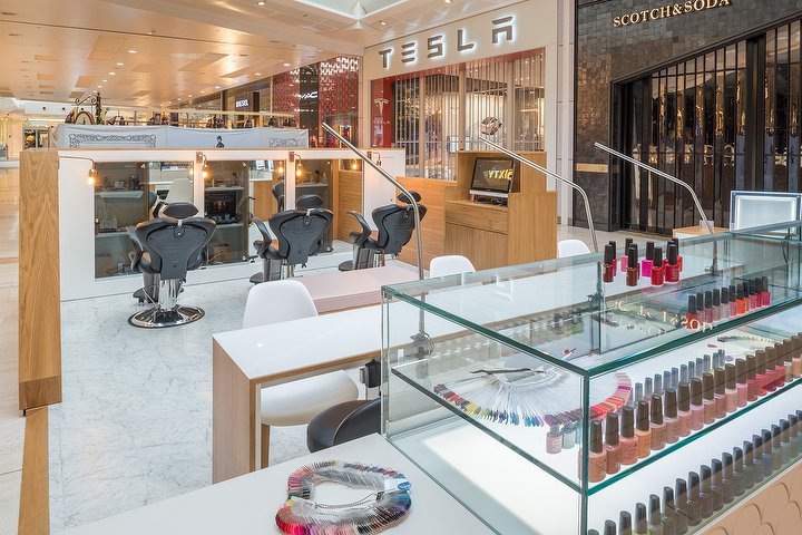 Westfield London - Get eyebrow mapping at Benefit Cosmetics brow