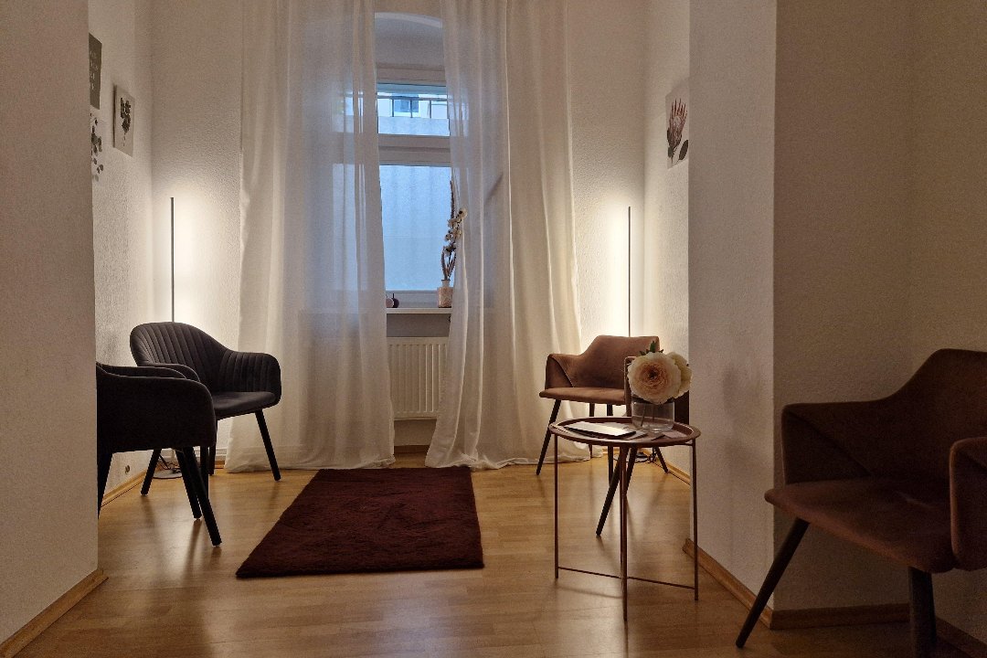 A. BEAUTY & PIERCING by Maison Esthetique Berlin, Schlossstraße, Berlin