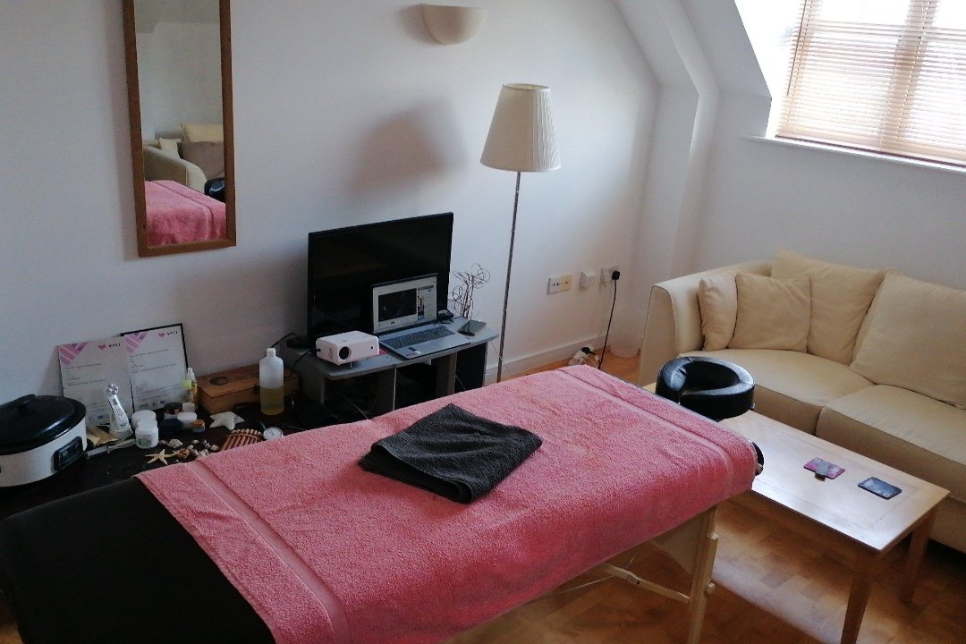 Johnnie's Beauty Massage, Iver, Buckinghamshire