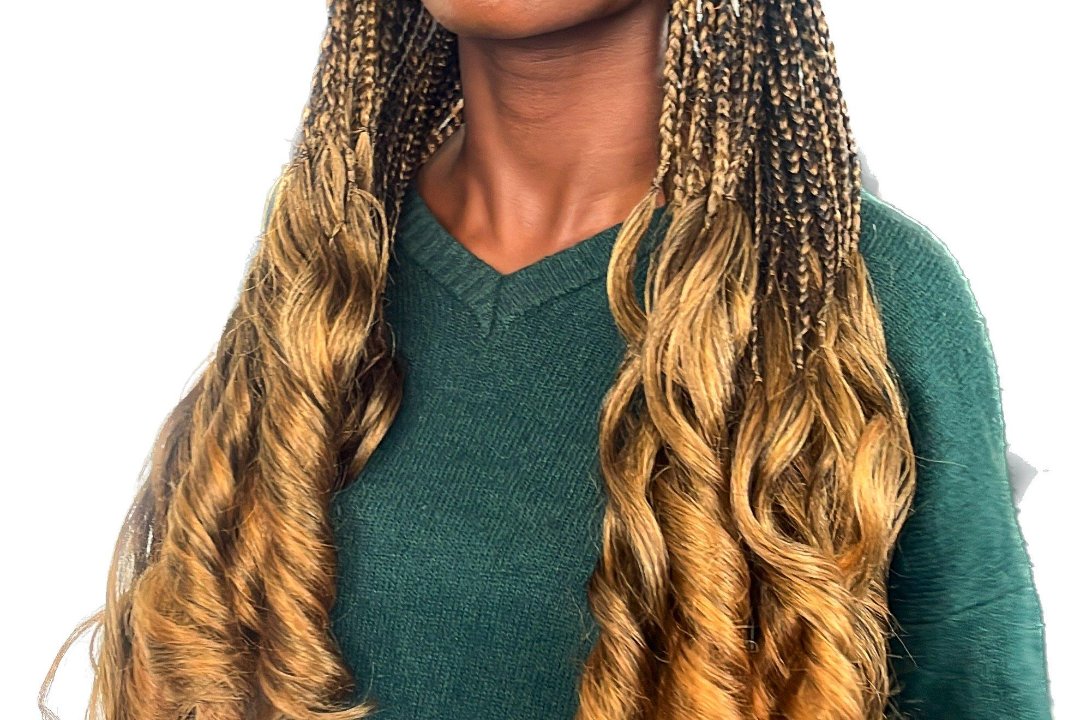 London Braids & Extensions, Centrale Shopping Centre, London