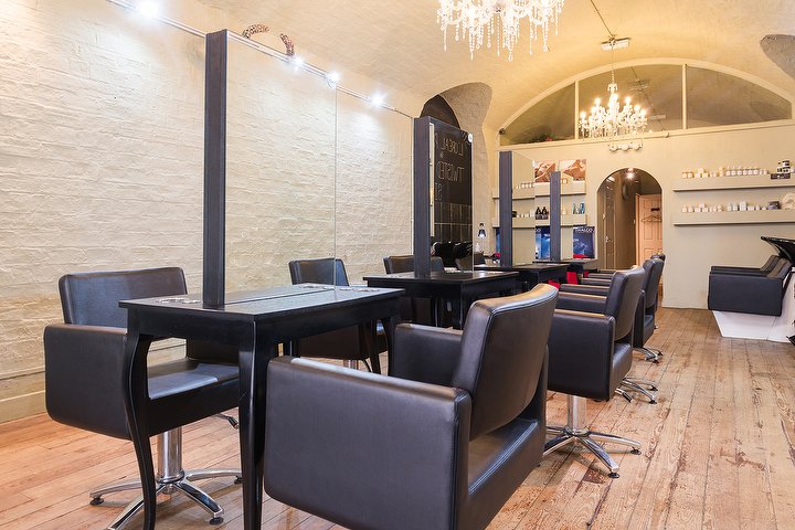 Twisted Sister Hair Salon In Drygate Glasgow Treatwell