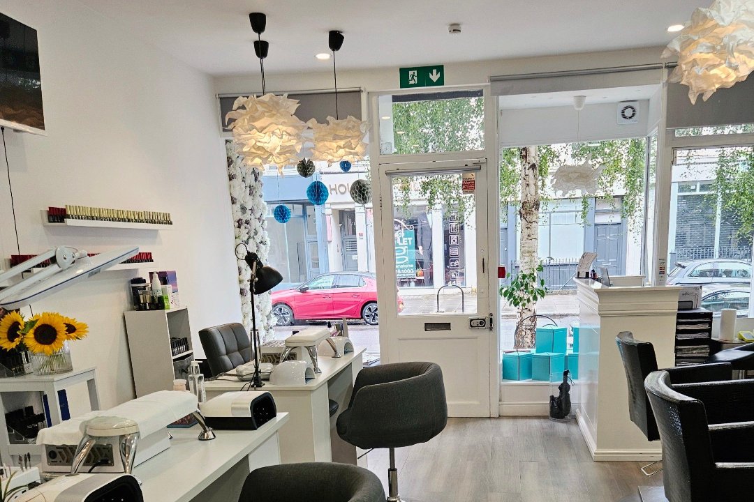 Savi Nails, St Johns Wood, London