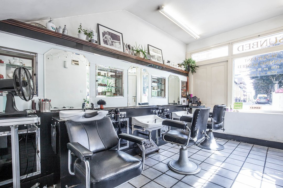 Martin James Hairstylists, Haggerston, London