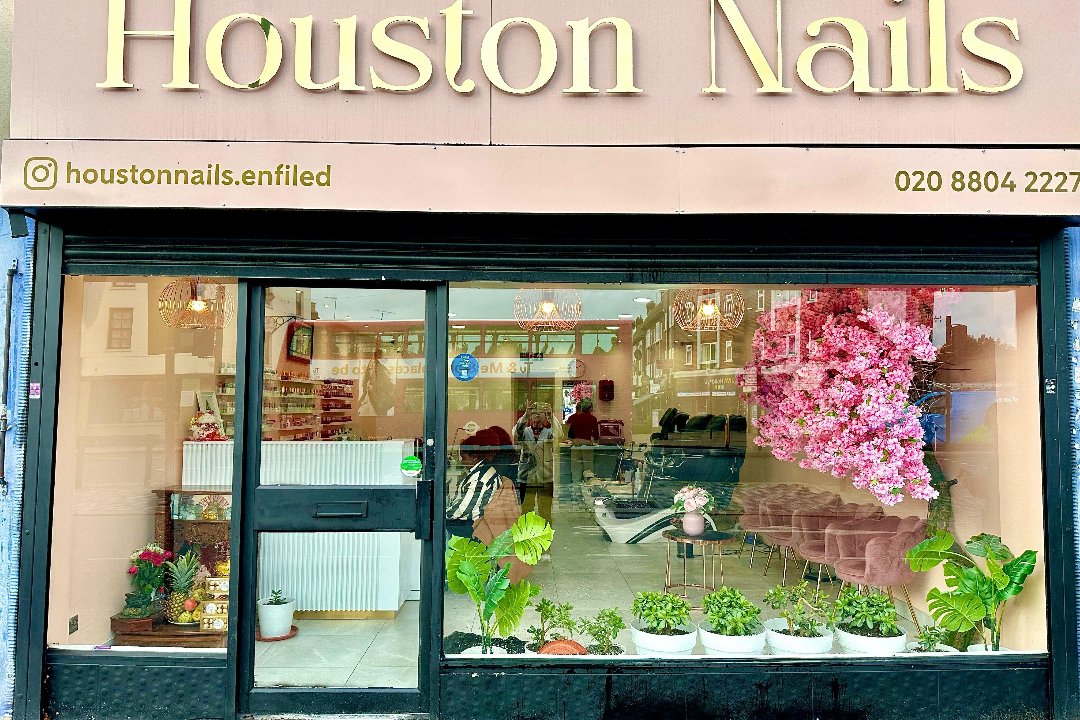 Houston Nails, Enfield Highway, London