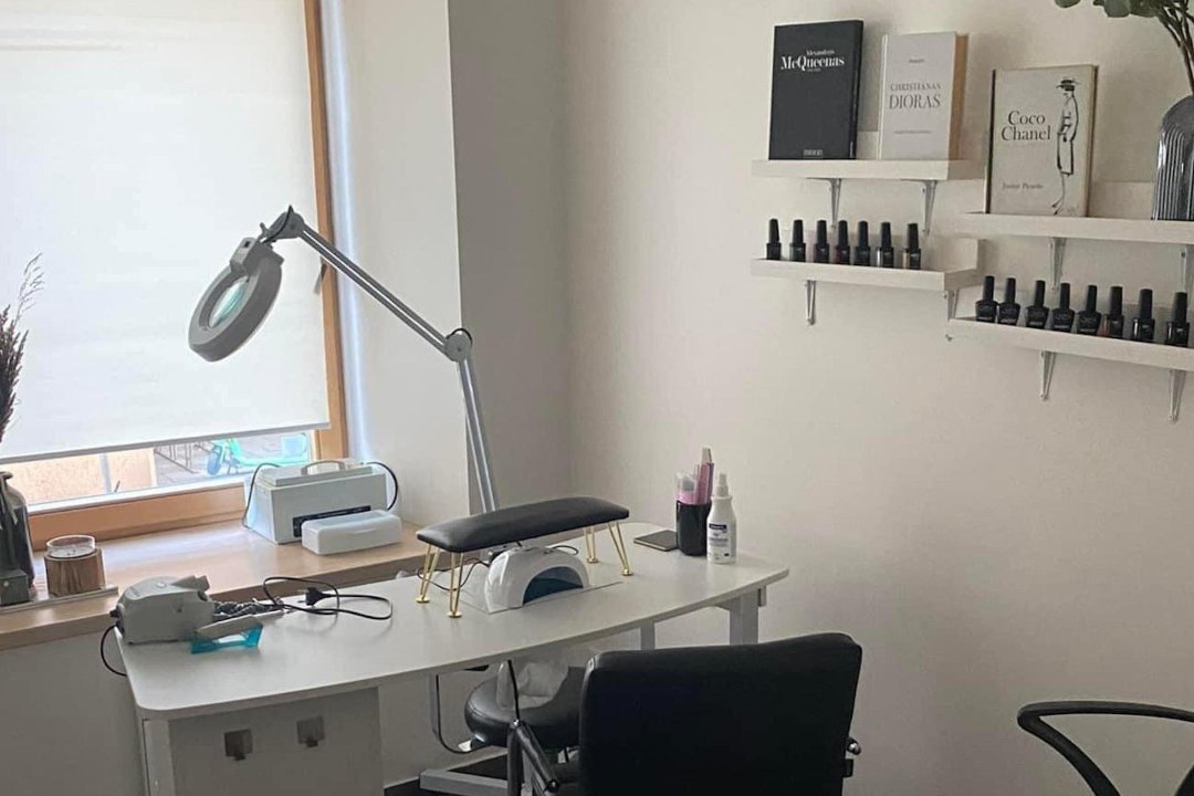 Amber Nails & Brows, Senamiestis, Vilnius