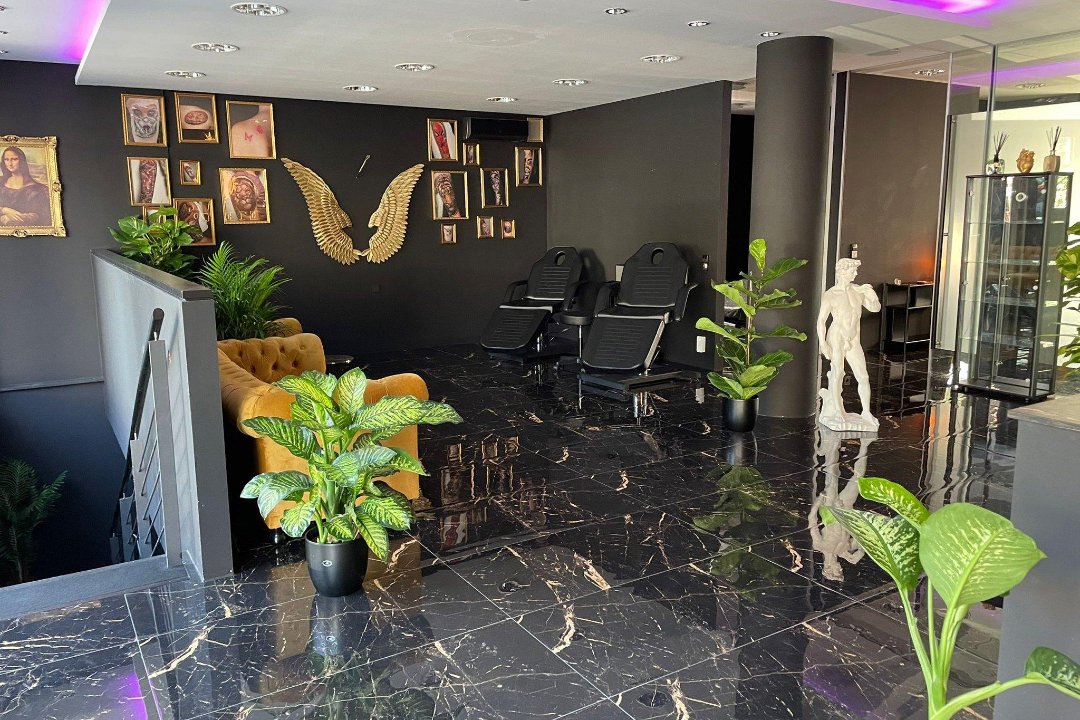 Black Beauty Studio, Innenstadt, Wiesbaden