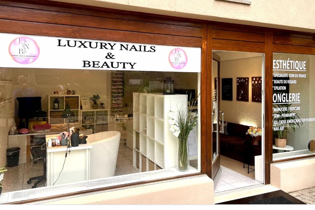 Luxury Nails & Beauty, Nyon, Kanton Waadt