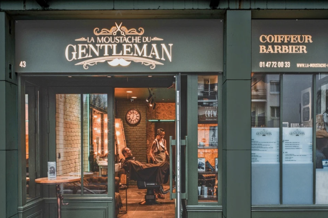 la moustache du gentleman, Levallois-Perret, Hauts-de-Seine