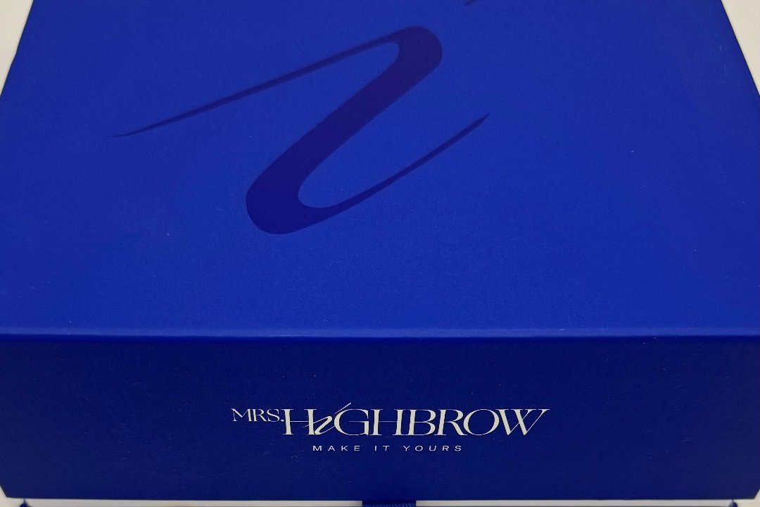 RAW VELVET BROWS N BEAUTY, Anne Franklaan, Noord-Holland