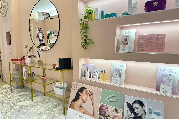 Le Visage Lo Specchio Della Bellezza - Épilation Roma - Photo de galerie - OneBooking