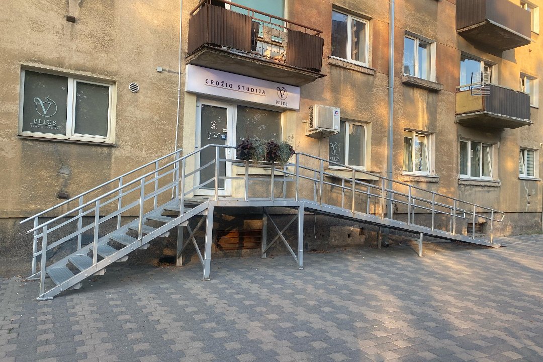 V plius grožio studija, Šanciai, Kaunas