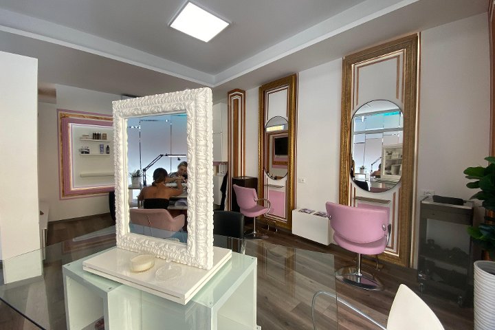 Luxe Queens By Aurora - Coiffure Trieste - Photo de galerie - OneBooking