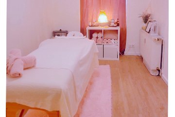 Areeya, (Masseurin) Royal Massage & Spa (nur für Frauen )