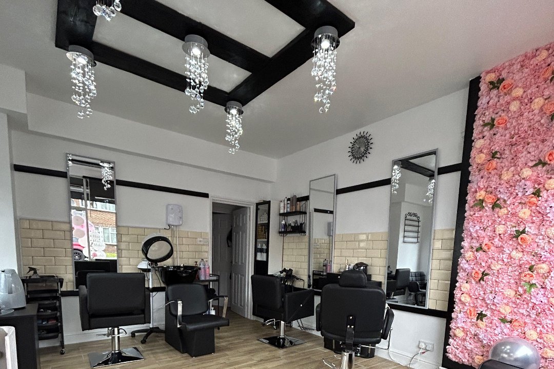 Nearest beauty salon discount