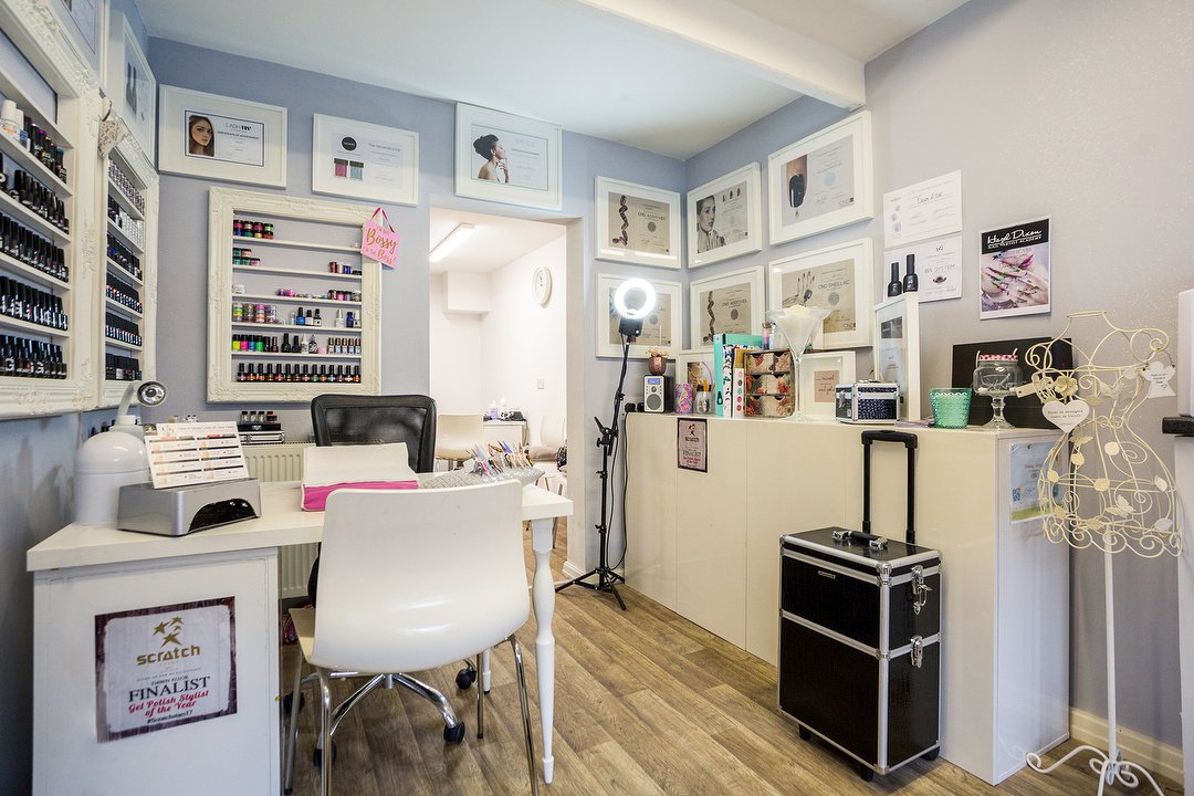 Polished to Perfection Salon, Hyde, Tameside