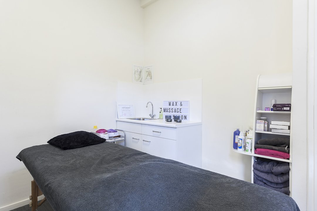 Xavora Hars & Massage Salon, Eindhoven