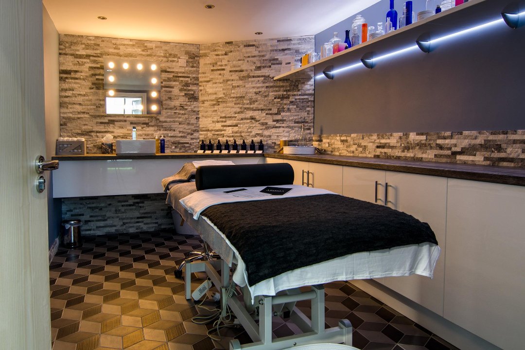 Aroma Restoratives, Leeds