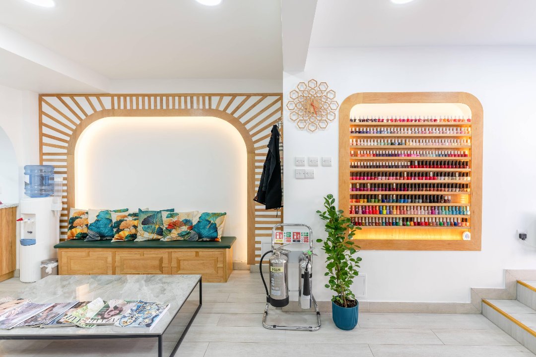 Eighty-8 Nail Studio - Battersea Bridge, Battersea, London