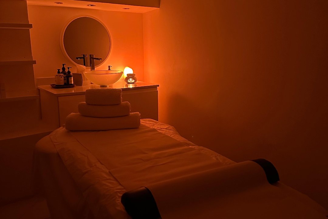 Le Aidens Massage Therapy, Clapham Common, London