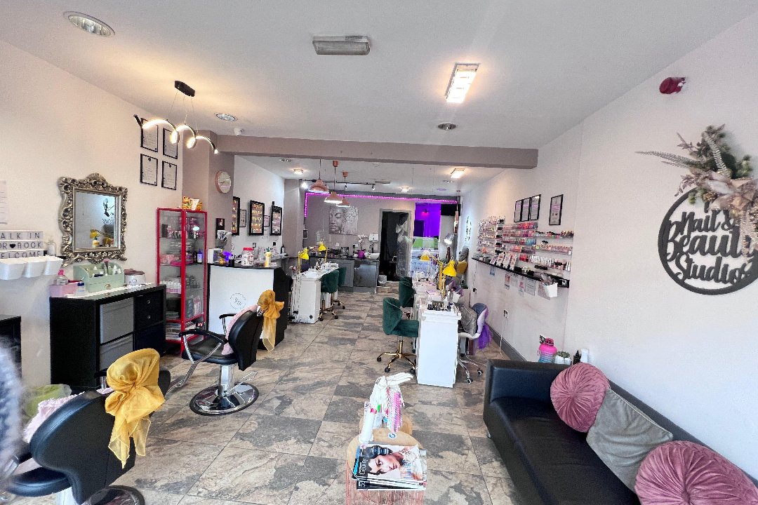 Yu Nail & Beauty Studio, Bolton