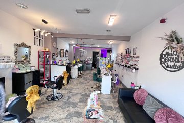 Yu Nail & Beauty Studio