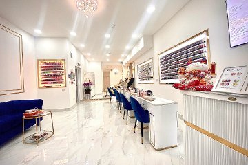 Queen Nails , London