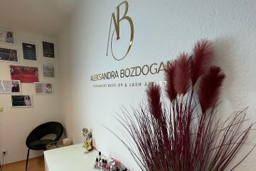 Aleksandra Bozdogan Permanent Make-up & Lash Artist