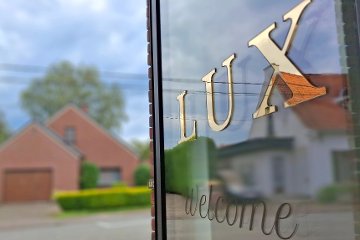 LUX Nail Studio