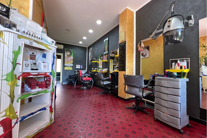 Forbici Follia - Coiffure Torino - Photo de galerie - OneBooking
