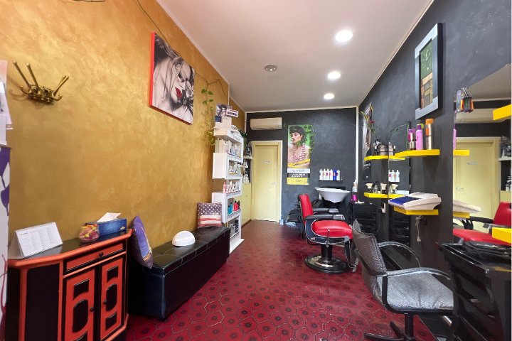 Forbici Follia - Coiffure Torino - Photo de couverture - OneBooking