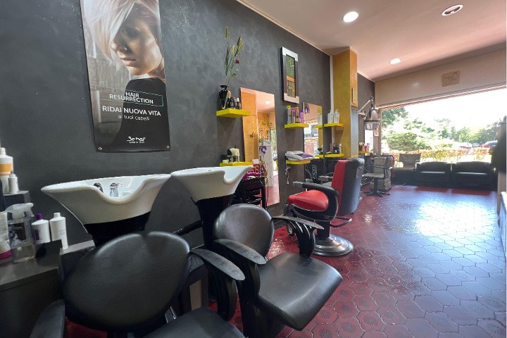 Forbici Follia - Coiffure Torino - Photo de galerie - OneBooking