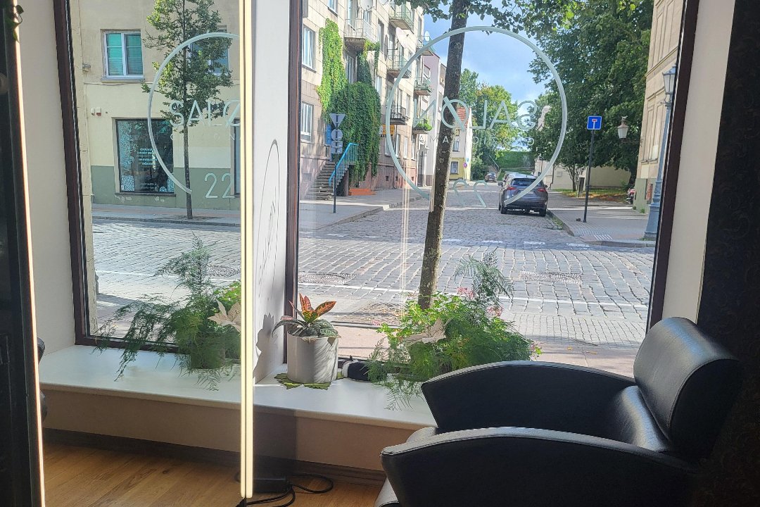 Elena plaukų meistrė- koloristė Salon22, Senamiestis, Klaipeda