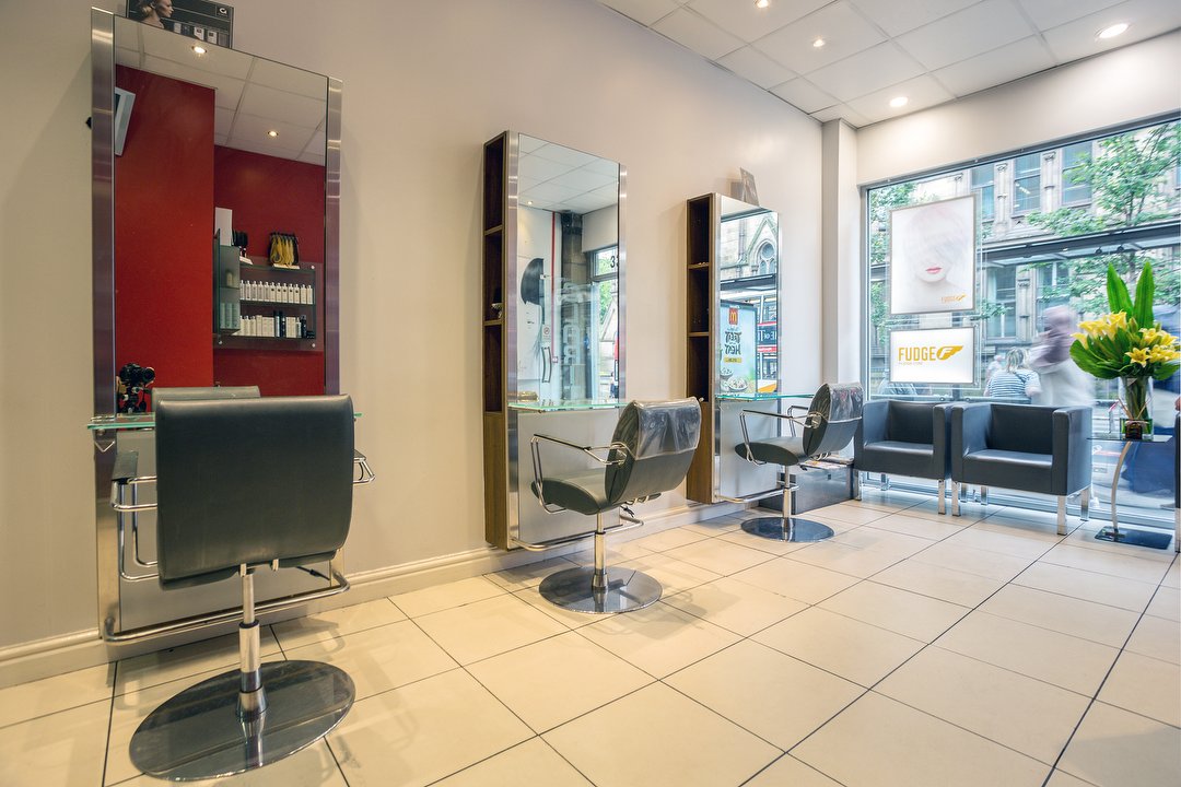 Hairdressers And Hair Salons Near Arndale Centre Manchester