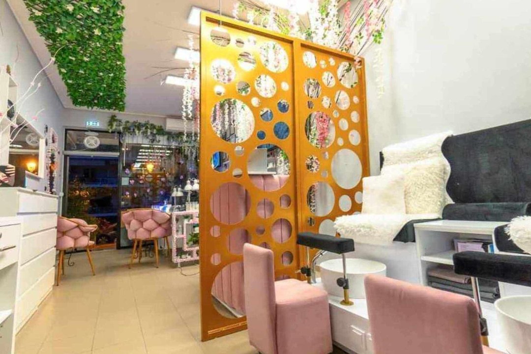 Anila's Academy & Nails Studio, Chalandri, Αττική