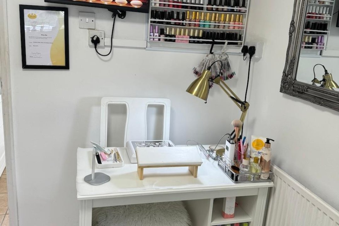 4 Season Beauty & Nails Studio, Earley, Reading